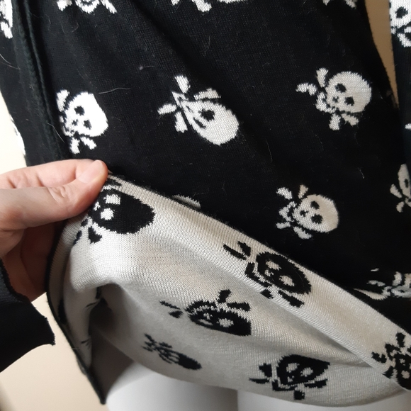 Knit Skull Dress - Picture 2 of 11